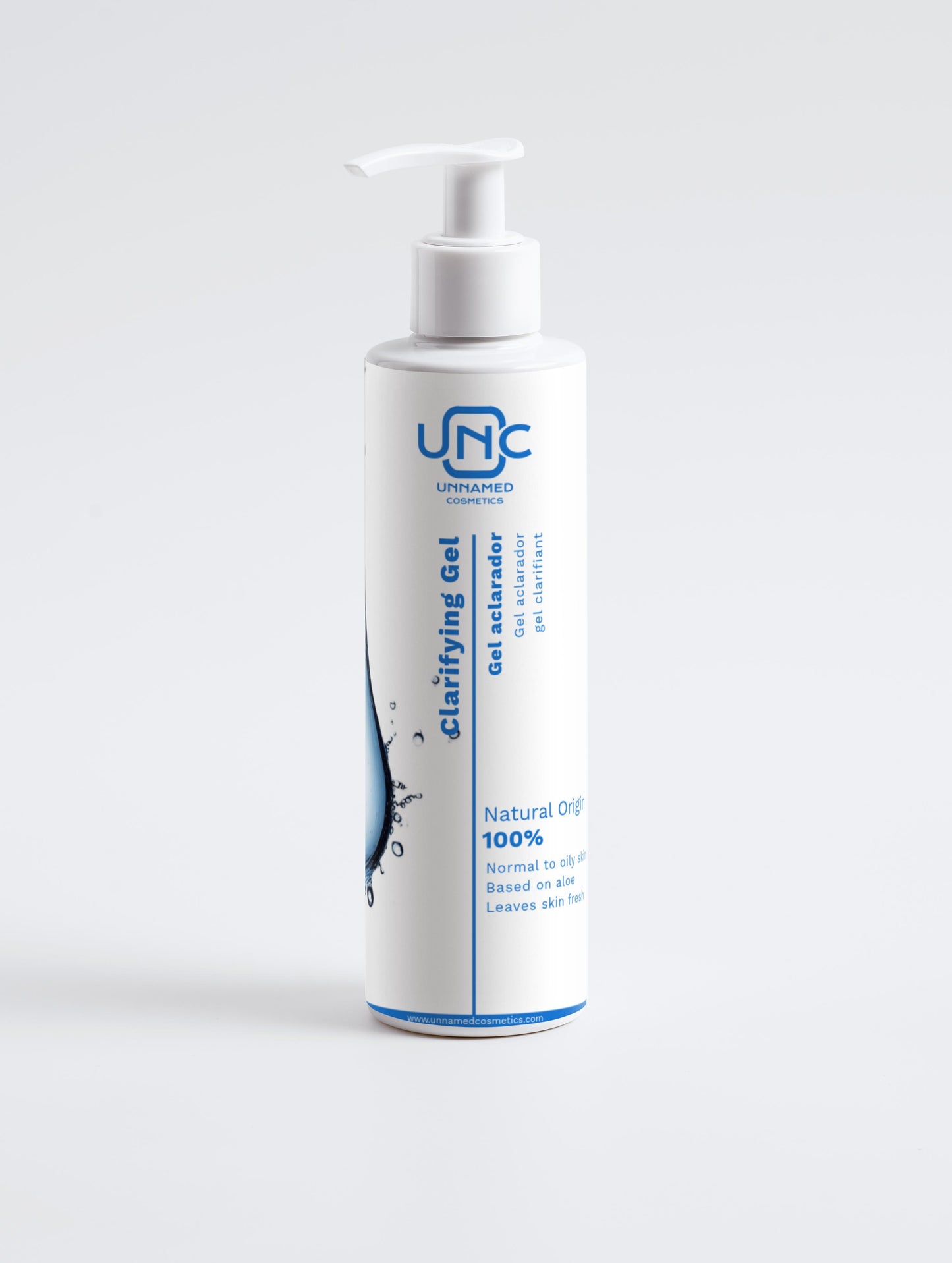 Frasco branco pump de gel com rotulo azul para uso facial Gel de Limpeza para todo o tipo de peles.