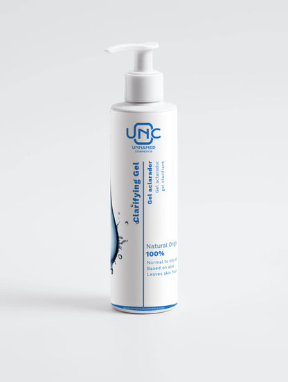 Frasco branco pump de gel com rotulo azul para uso facial Gel de Limpeza para todo o tipo de peles.
