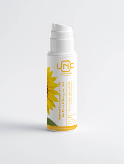 Protetor Solar Cruelty-free SPF30 da Unnamed Cosmetics em embalagem com flor amarela